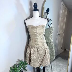 Alynpaige Y2K 5/6 Beige Sleeveless Ruched Corset Mini Dress